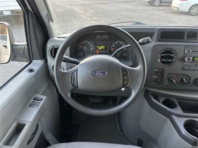 2013 Ford E-350SD XLT