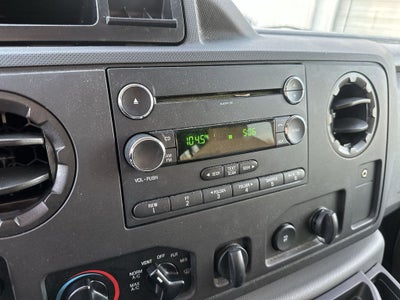 2013 Ford E-350SD XLT