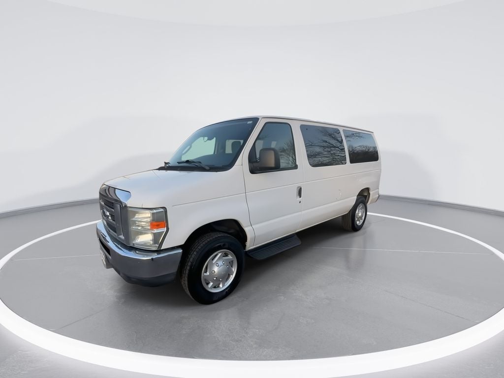 2013 Ford E-350SD XLT