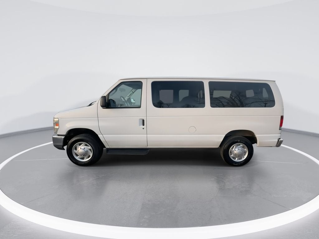 2013 Ford E-350SD XLT