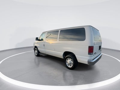 2013 Ford E-350SD XLT