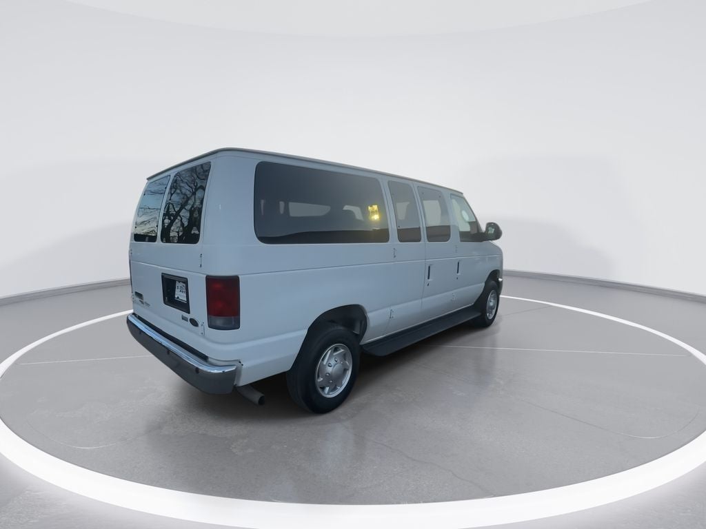 2013 Ford E-350SD XLT