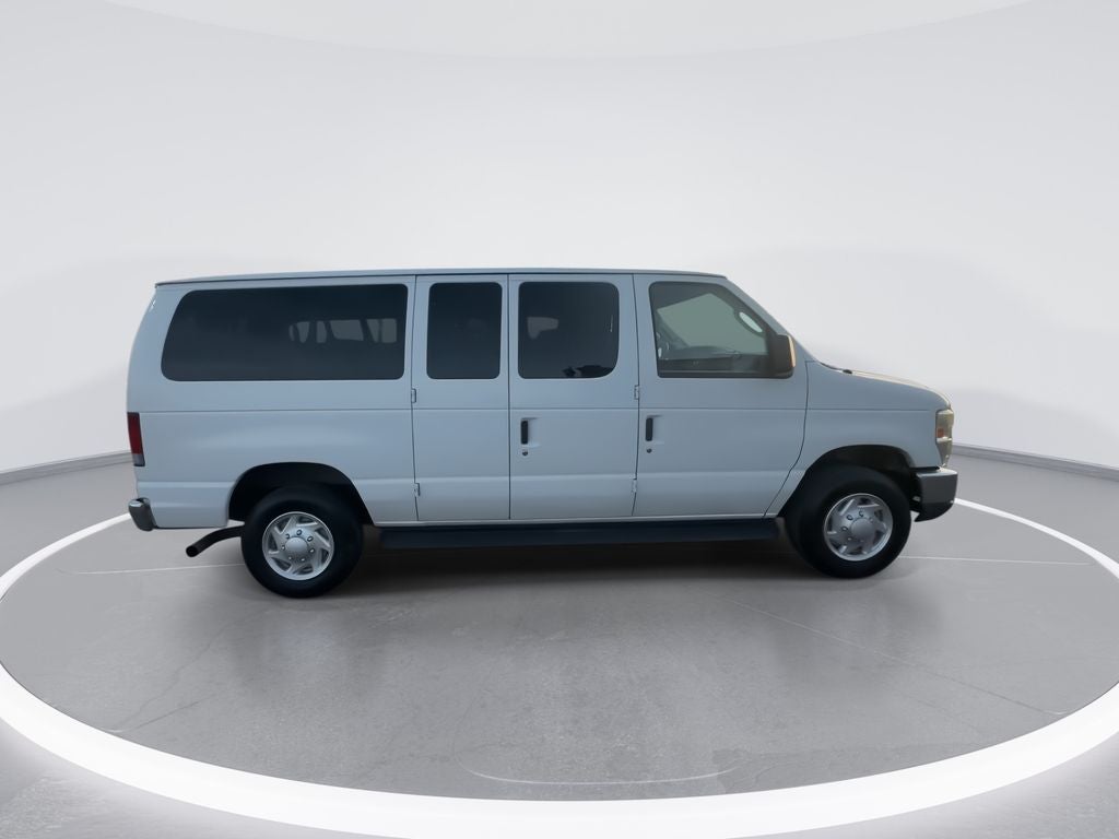 2013 Ford E-350SD XLT