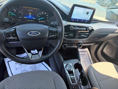 2022 Ford Escape Hybrid SE