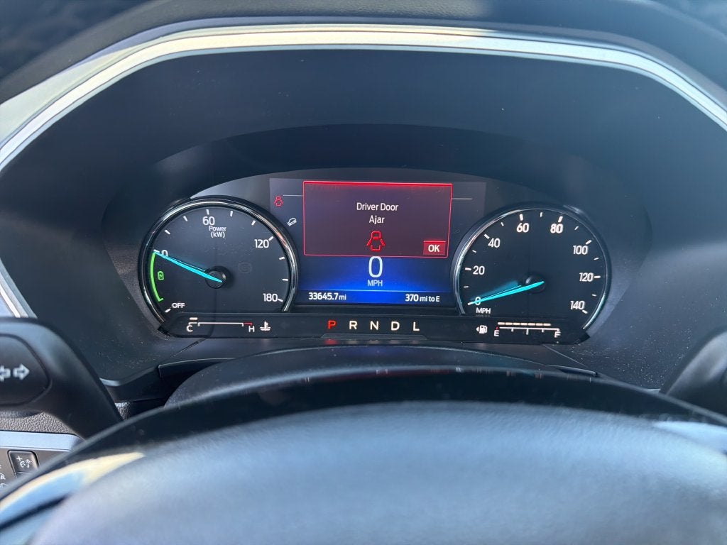 2022 Ford Escape Hybrid SE