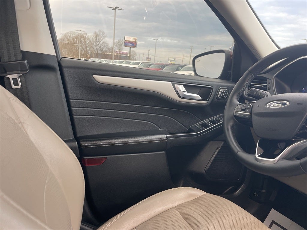 2021 Ford Escape SEL