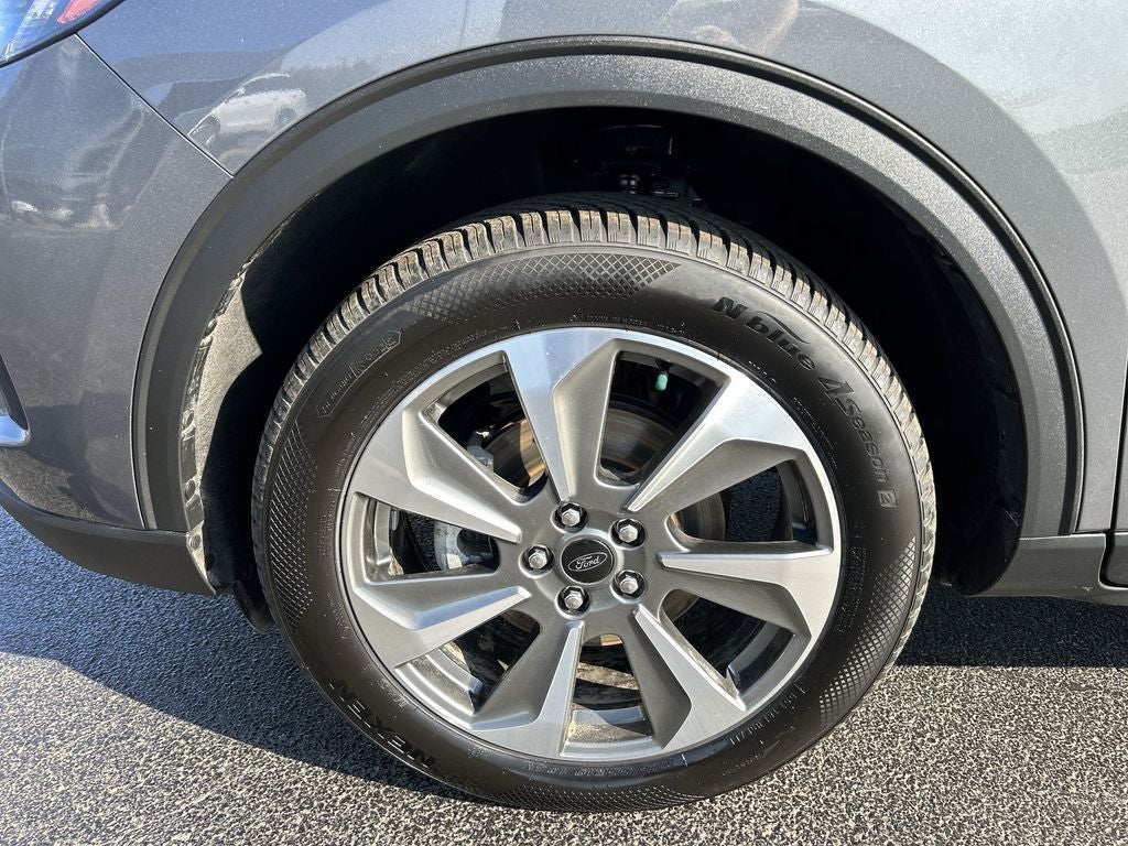 2025 Ford Escape Platinum