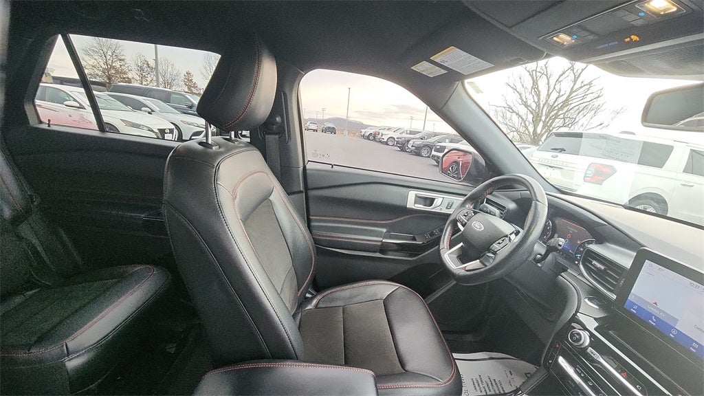 2022 Ford Explorer ST-Line