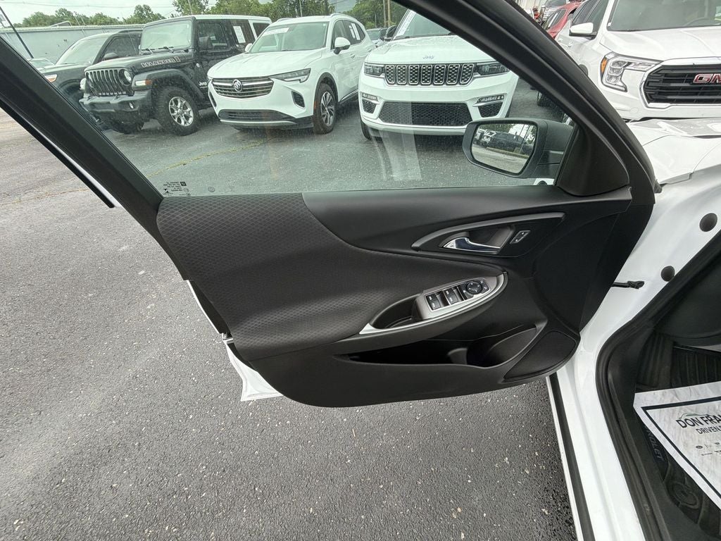 2022 Chevrolet Malibu LS 1FL