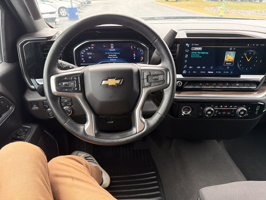 2024 Chevrolet Silverado 1500 LT