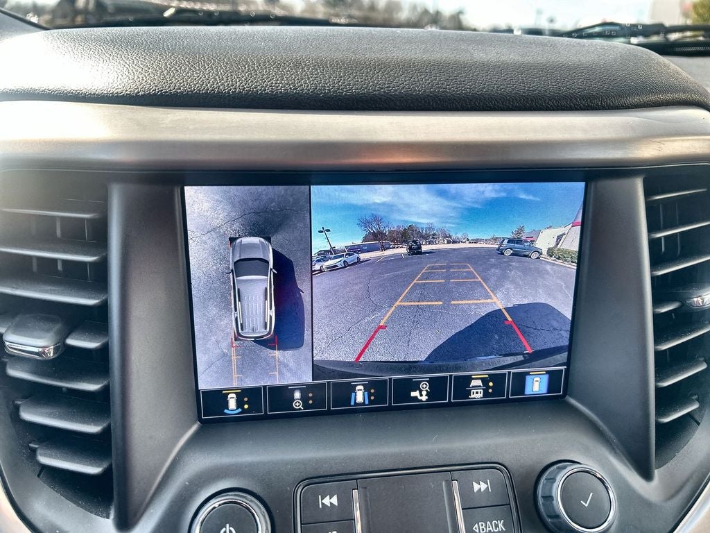 2023 GMC Acadia Denali