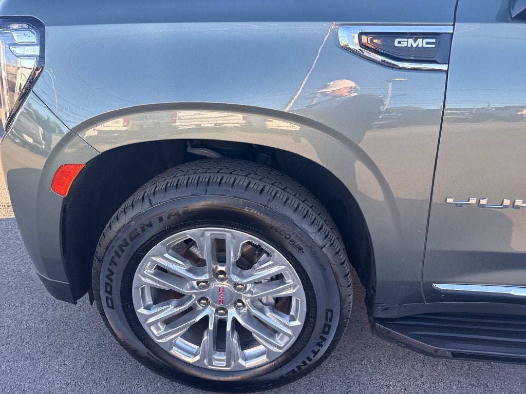 2023 GMC Yukon SLT