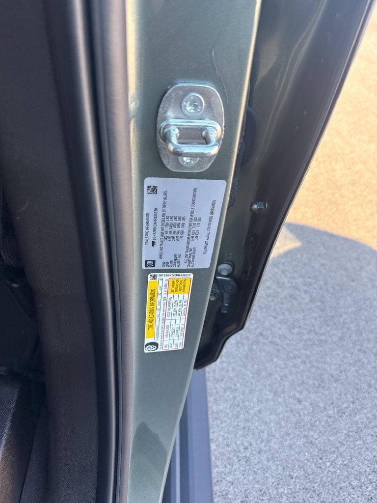 2023 GMC Yukon SLT