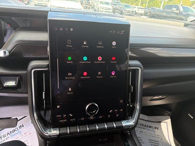 2025 GMC Yukon Elevation