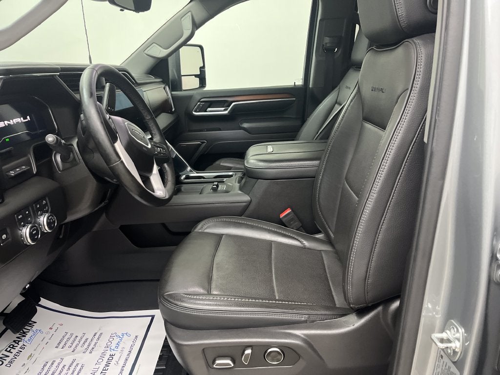 2025 GMC Sierra 2500HD Denali