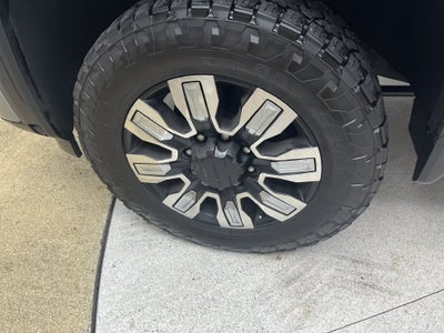2025 GMC Sierra 2500HD Denali