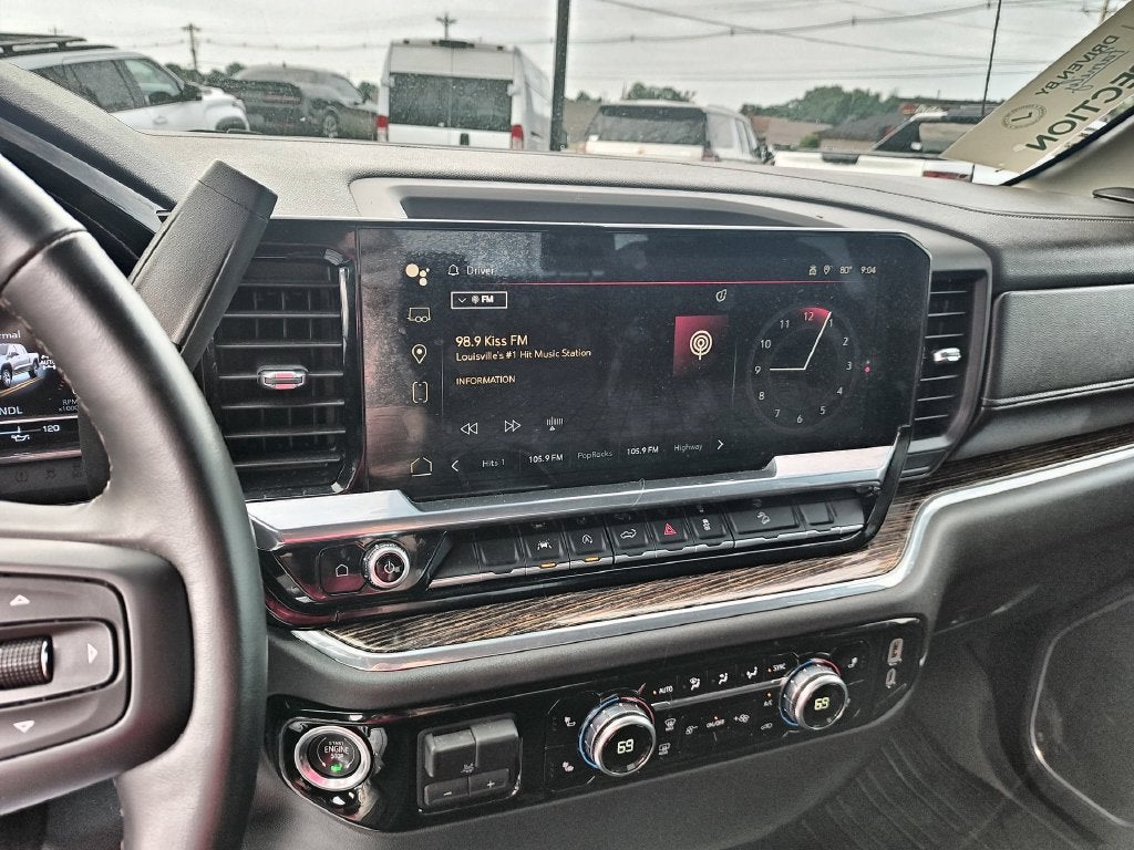 2024 GMC Sierra 1500 Elevation