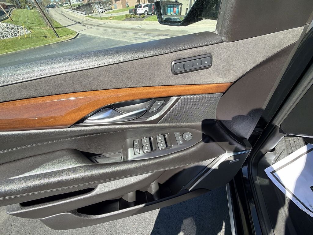 2020 Cadillac Escalade Premium Luxury