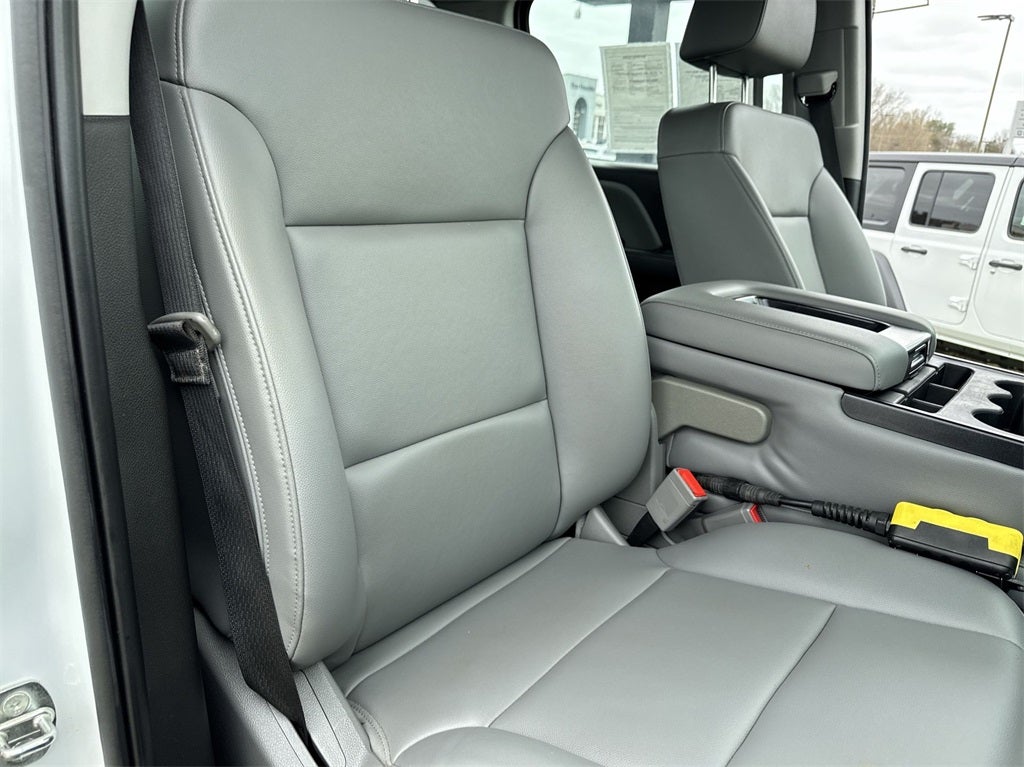 2022 Chevrolet Silverado 4500HD Work Truck