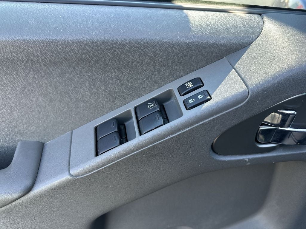 2016 Nissan Frontier SV