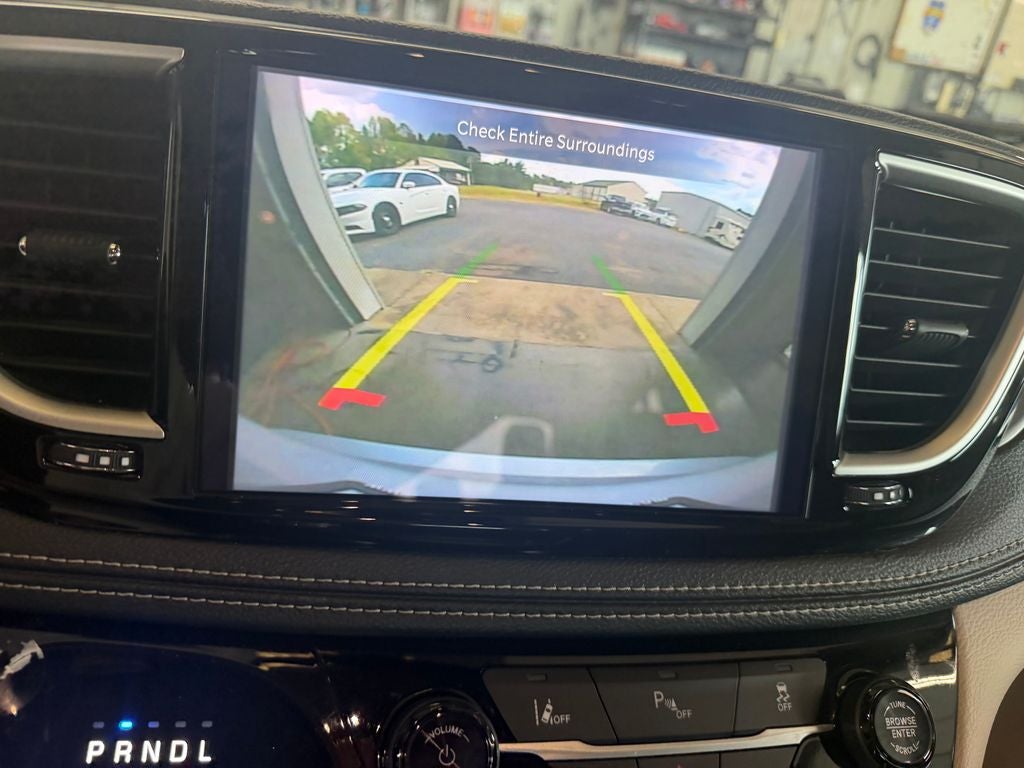 2023 Chrysler Pacifica Hybrid Touring L