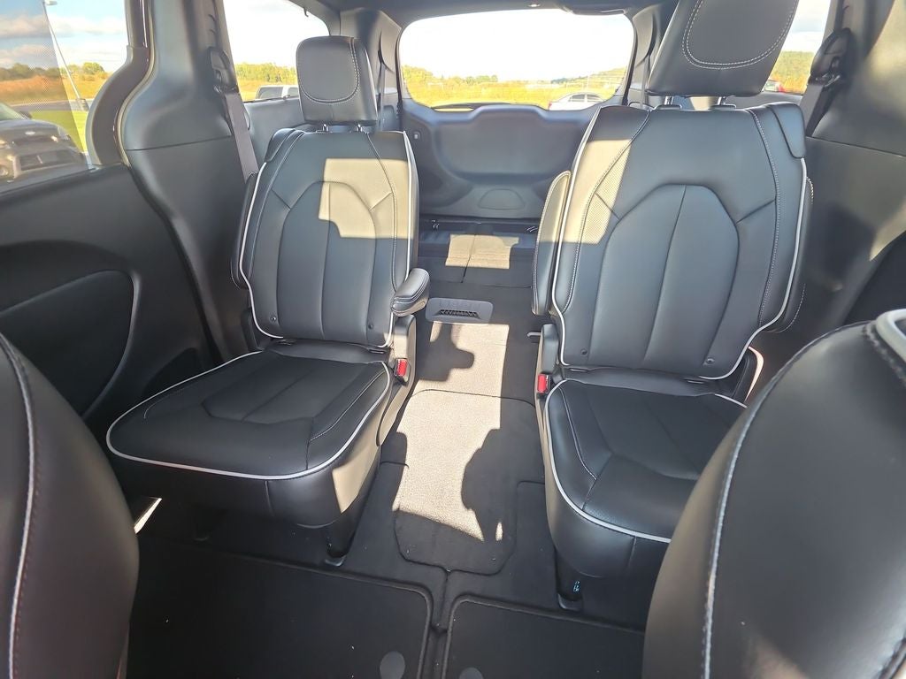 2024 Chrysler Pacifica Limited S APPEARANCE PKG