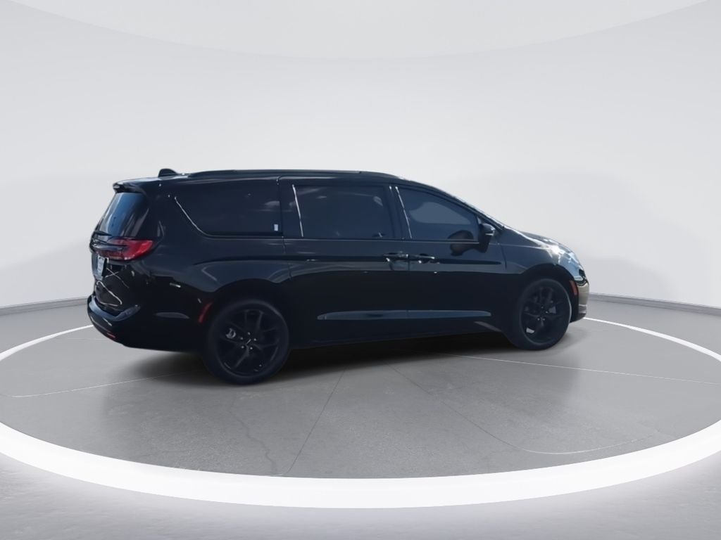 2024 Chrysler Pacifica Limited S APPEARANCE PKG