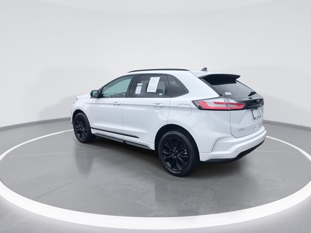 2022 Ford Edge SE