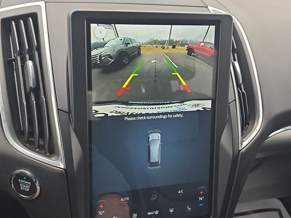 2022 Ford Edge Titanium