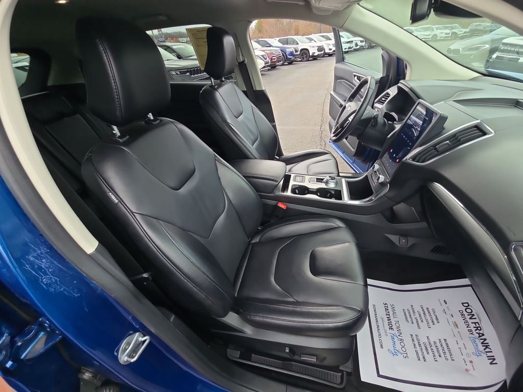 2022 Ford Edge Titanium