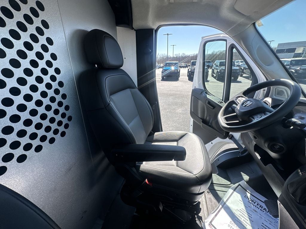 2023 RAM ProMaster 2500 Base