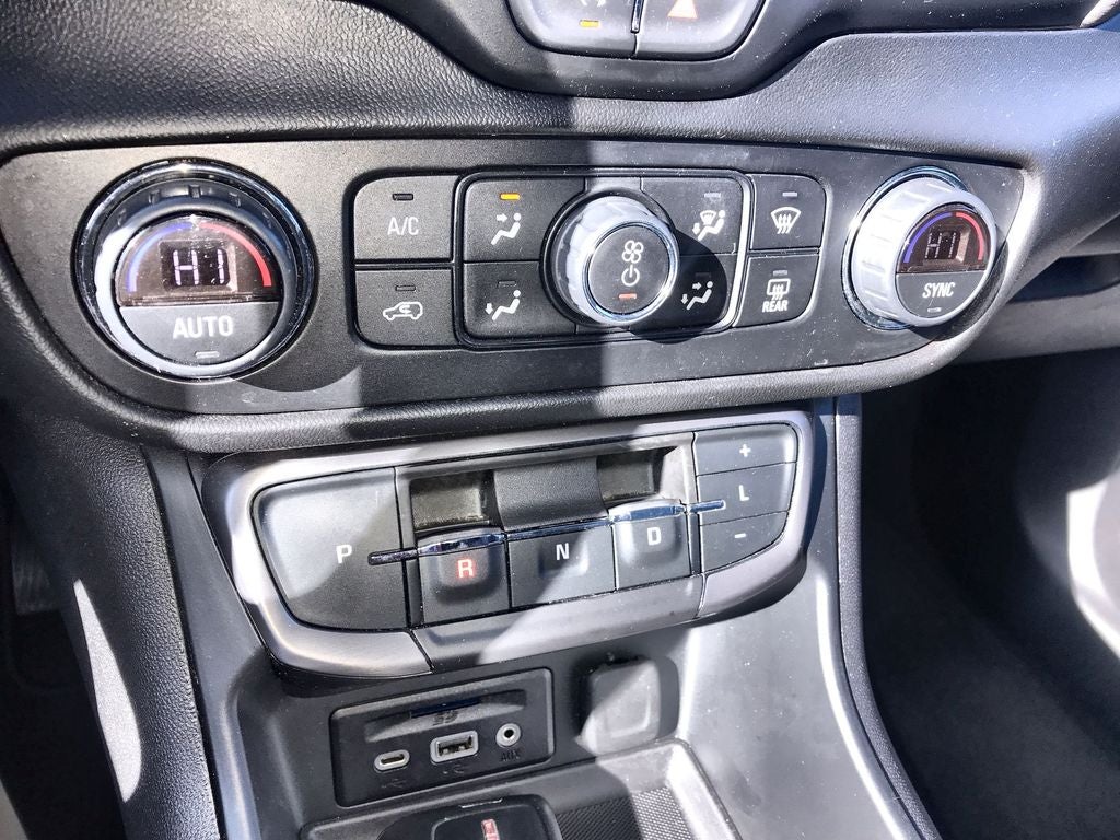 2023 GMC Terrain AT4