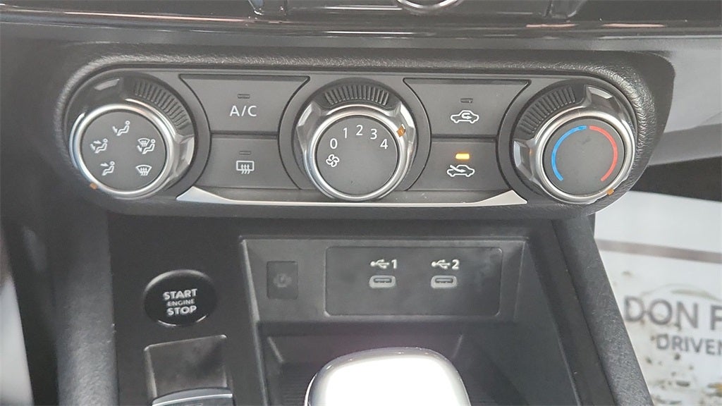 2025 Nissan Kicks SV