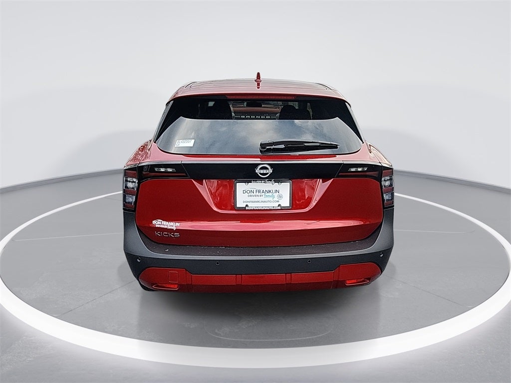 2025 Nissan Kicks SV
