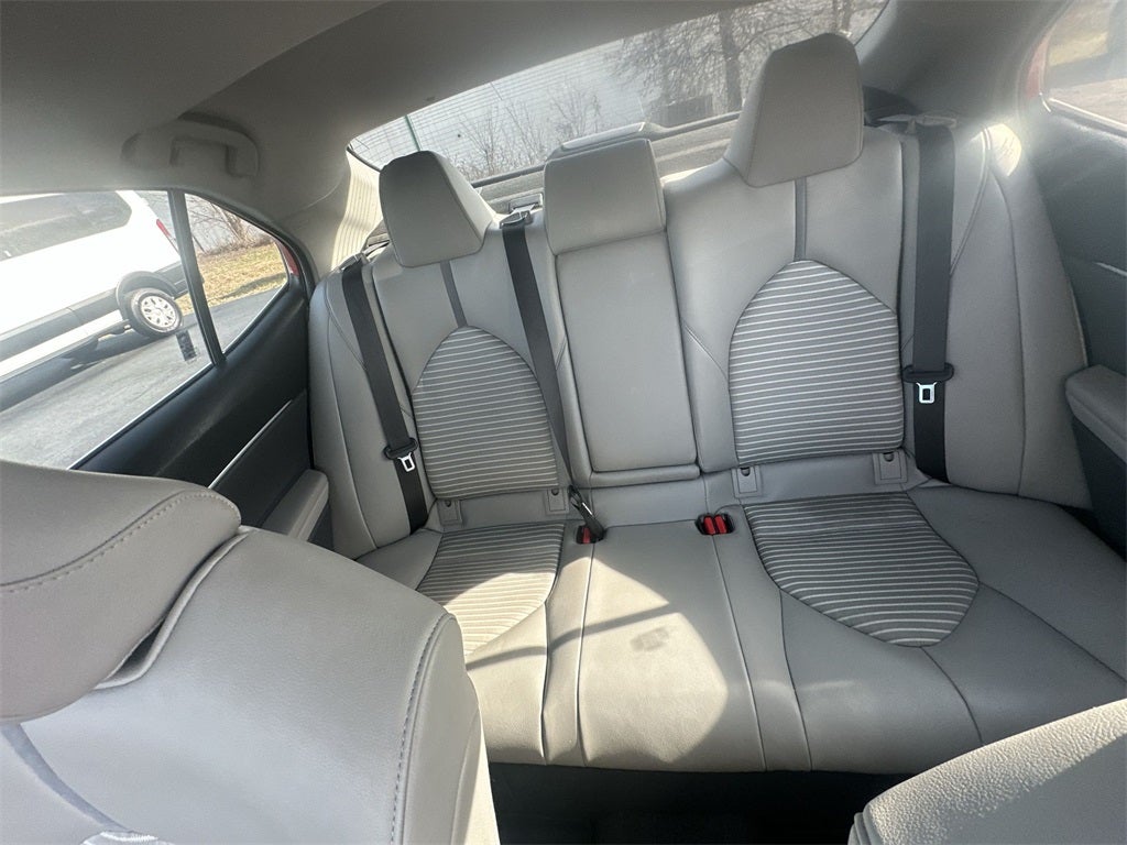 2020 Toyota Camry Hybrid SE