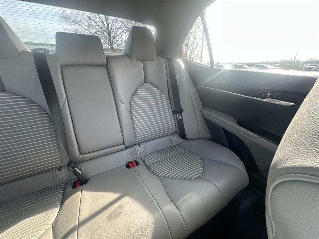 2020 Toyota Camry Hybrid SE