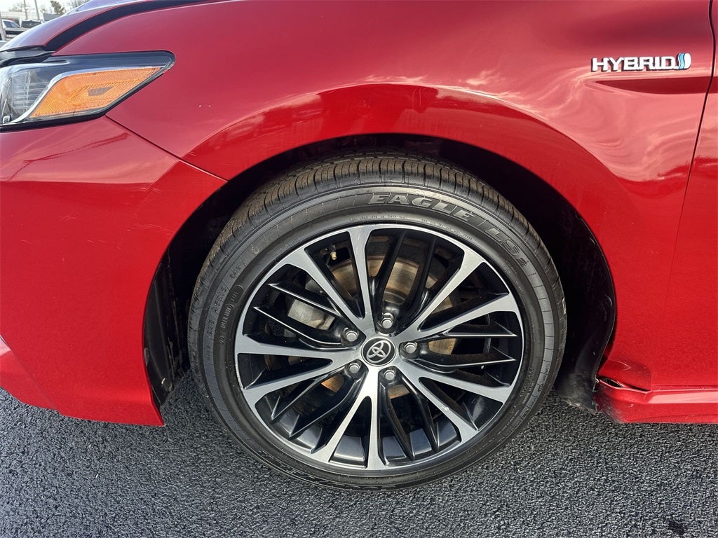 2020 Toyota Camry Hybrid SE