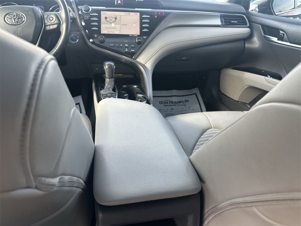 2020 Toyota Camry Hybrid SE