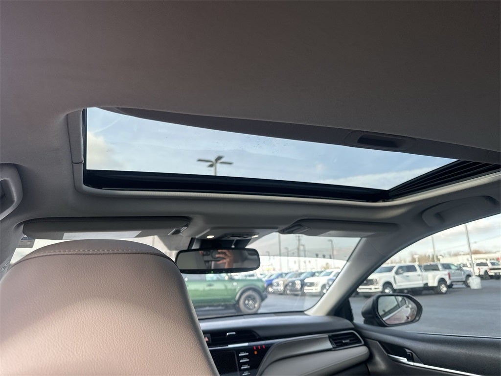 2020 Toyota Camry Hybrid SE