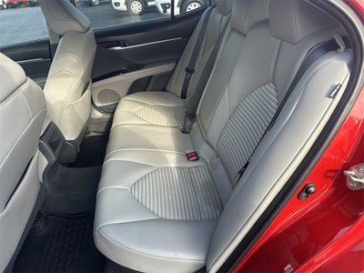 2020 Toyota Camry Hybrid SE