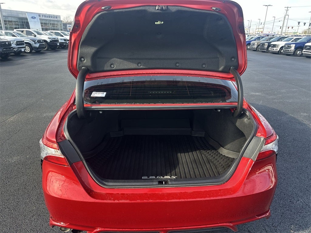 2020 Toyota Camry Hybrid SE