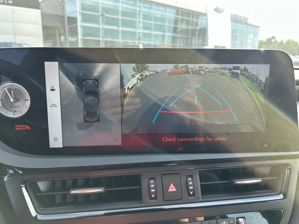 2024 Lexus ES 300h Luxury