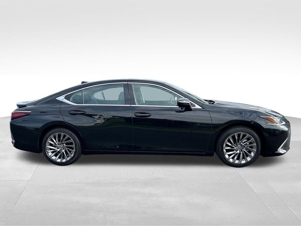 2024 Lexus ES 300h Luxury