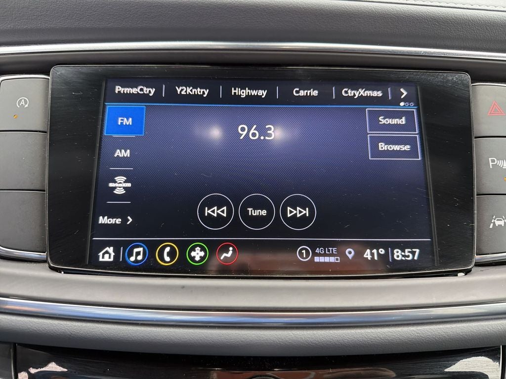 2023 Buick Enclave Essence