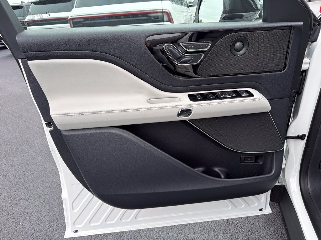 2027 Lincoln Aviator Premiere Premium