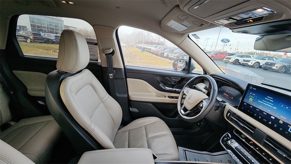 2025 Lincoln Corsair Premiere