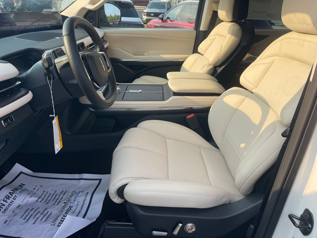 2027 Lincoln Navigator Reserve
