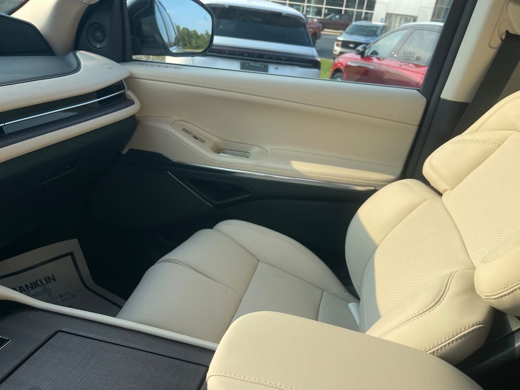 2027 Lincoln Navigator Reserve