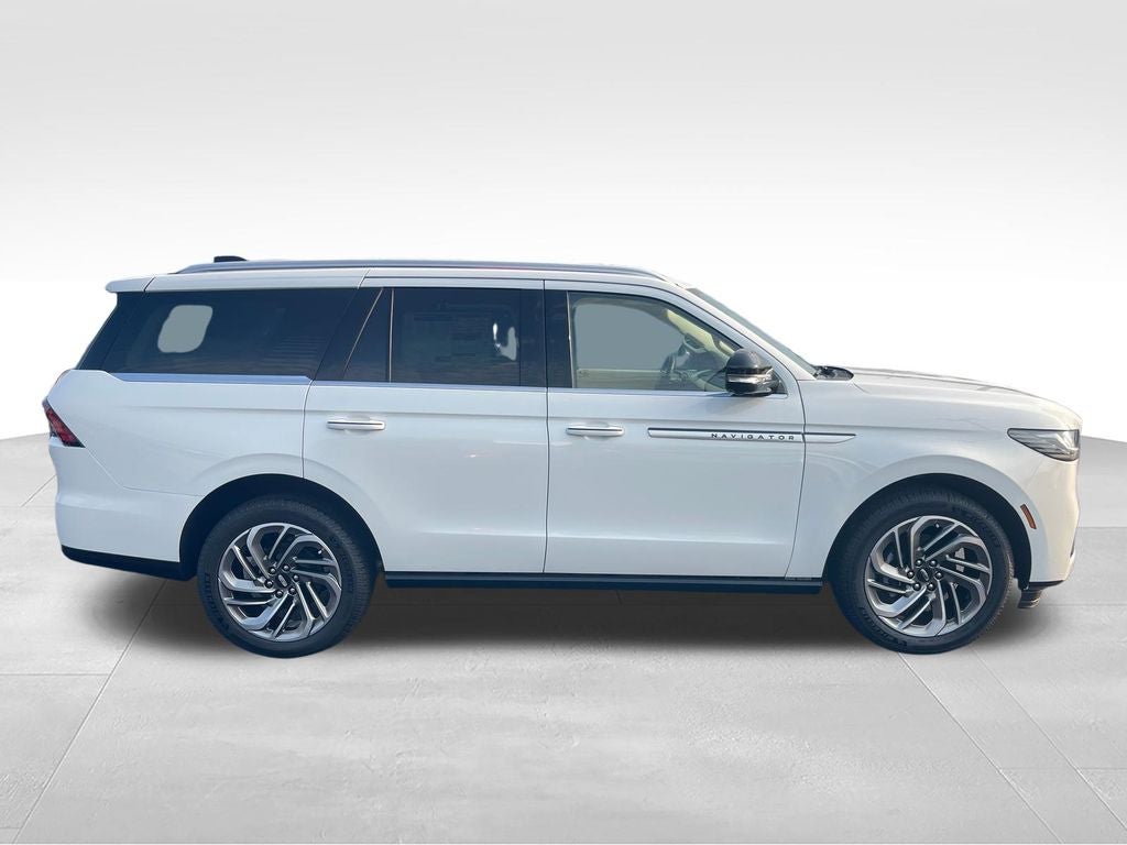 2027 Lincoln Navigator Reserve