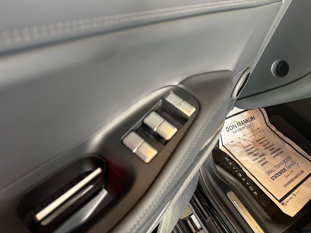 2027 Lincoln Navigator Reserve